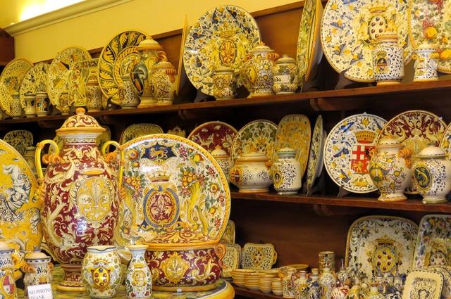 Ceramics and tableware